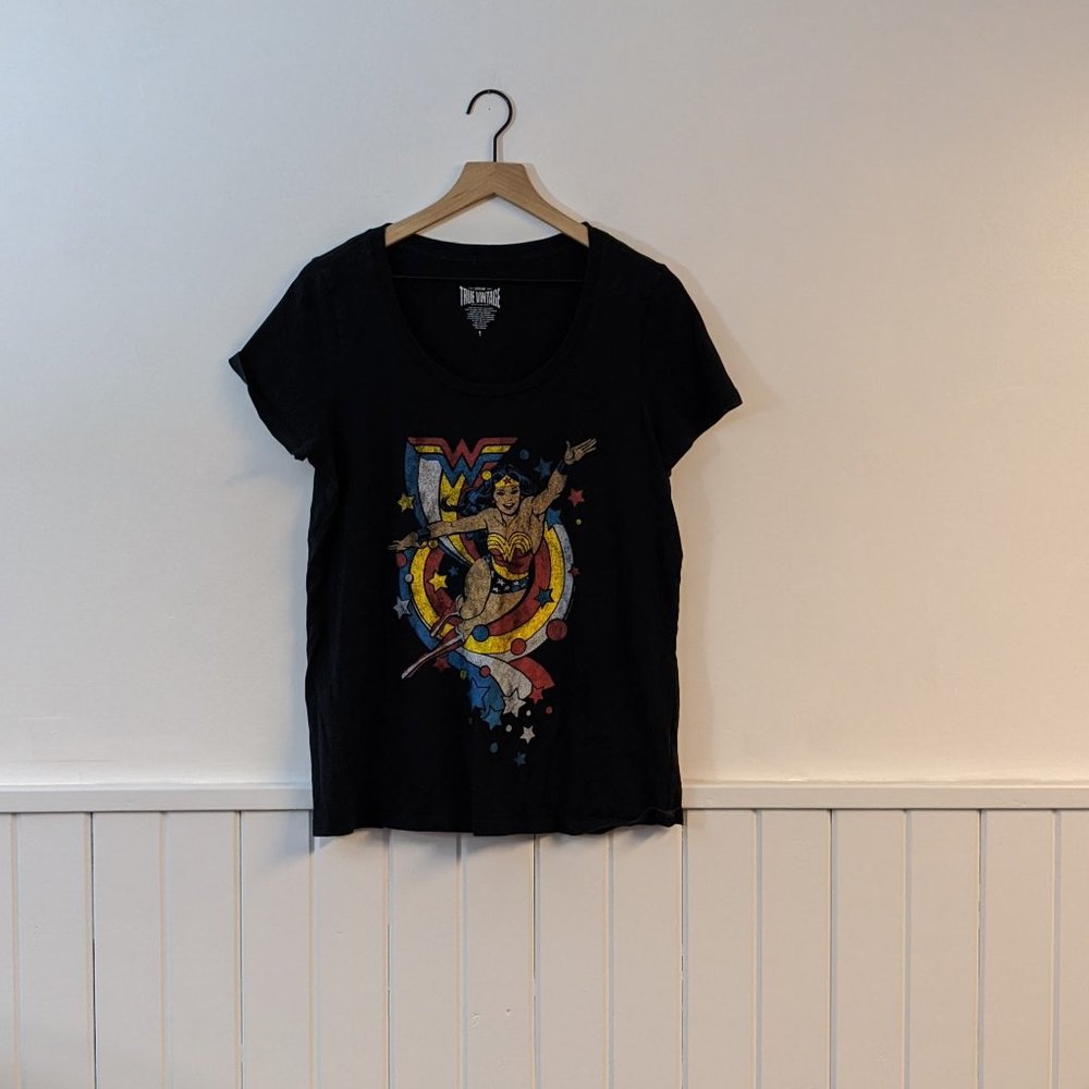 Torrid 1 Scoop Neck Wonder Woman Tshirt